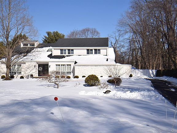 2nd image of 422 Mill River Road