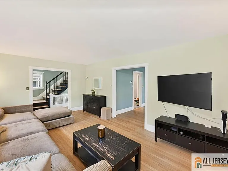 12 Capner St — Photo 11