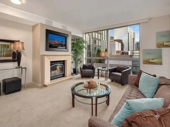 10650 NE 9th Place #821, Bellevue, WA 98004