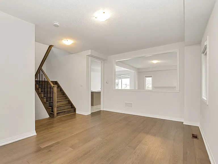 1372 Harrington St #1372 HARRINGTON ST — Photo 30