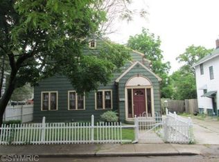 1007 Lay Blvd, Kalamazoo, MI 49001