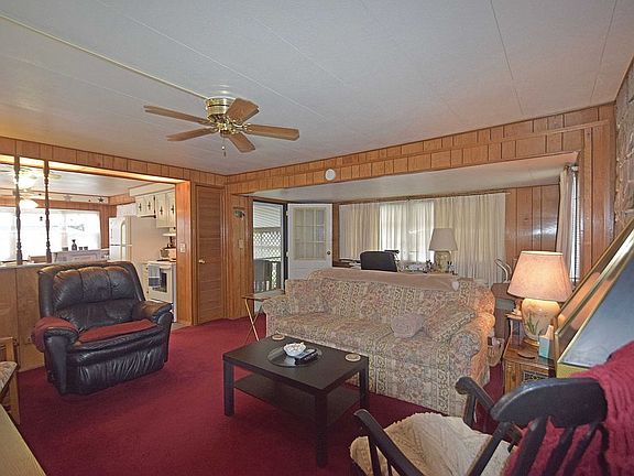 3rd image of 164 Pembrooke Dr