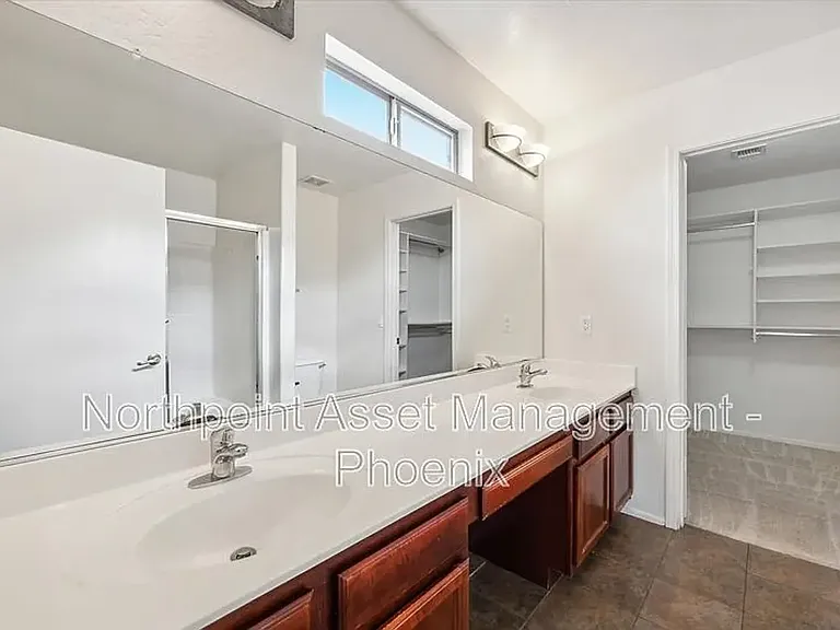 4906 N 113th Dr — Photo 12