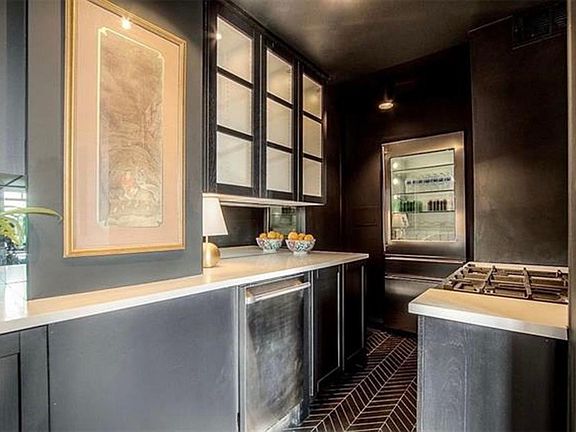 2nd image of 4618 Warwick Blvd #50B