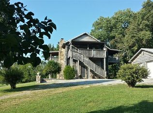 555 Windy Ridge Ln, Wartrace, TN 37183