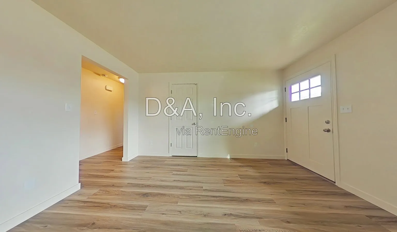 2 bed, 1.0 bath, 884 sqft, $1,695 — Photo 3