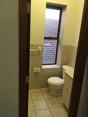 Rented by New York City Apartments | media 33