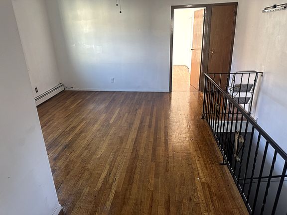4th image of 936 Quincy Ave Floor 2