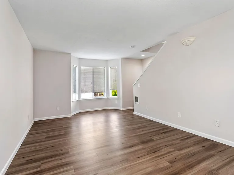 5286-5290 SW 174th Ter — Photo 10