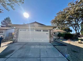 2459 Gulf Dr, Fairfield, CA 94533