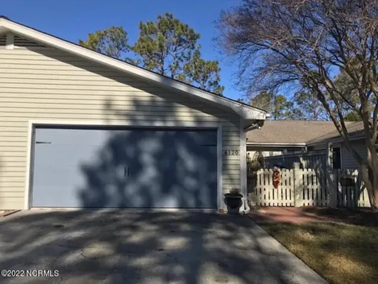 6120 Inland Greens Dr — Photo 3