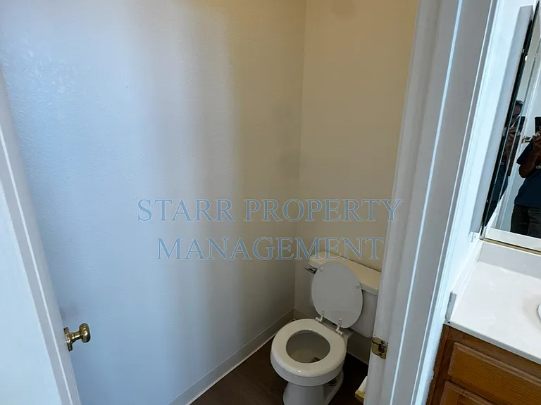 2046 Solothurn Way — Photo 19
