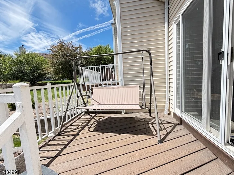 154 Springhill Dr — Photo 22