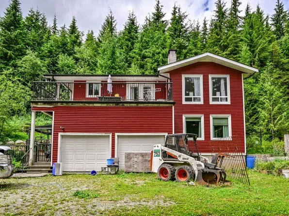12297 Roach St, Mission, BC V4S 1L4