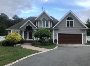 6 Country Acre Rd, Dartmouth, MA 02747