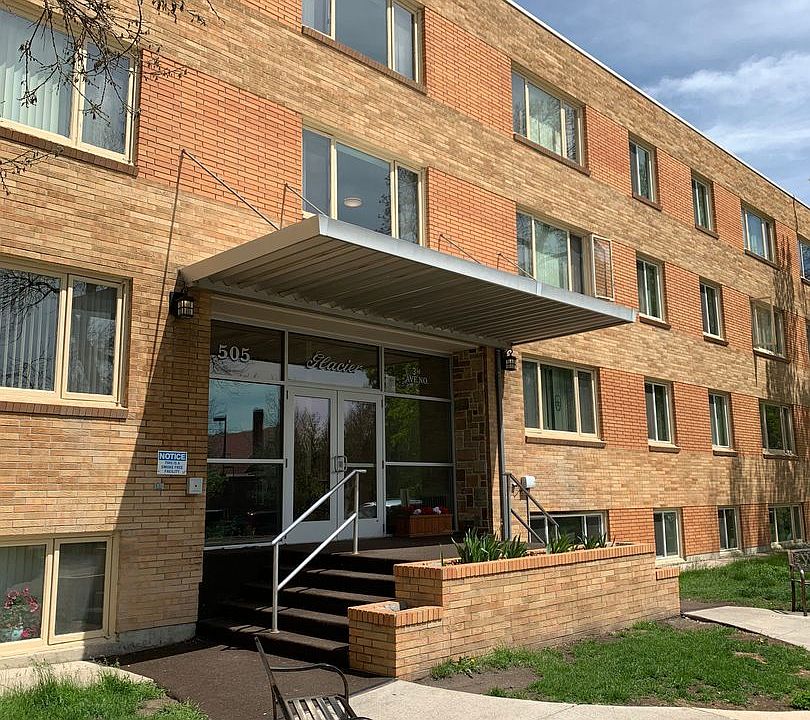 1st image of 505 3rd Ave N #111