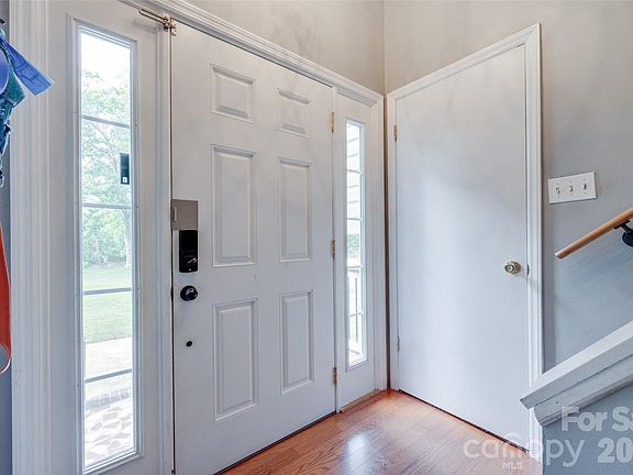 5th image of 679 Fairforest Rd