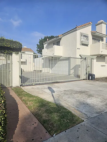 8043 Rosecrans Ave #3 Photo 1 8043 Rosecrans Ave #3 Photo 1