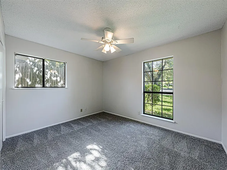 7000 Whispering Oaks Dr — Photo 11