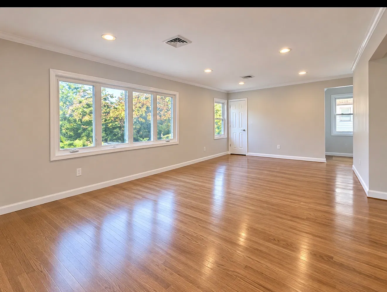 358 Buel Ave — Photo 4