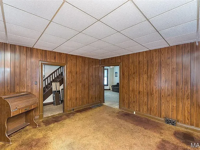 1911 Benton St — Photo 7