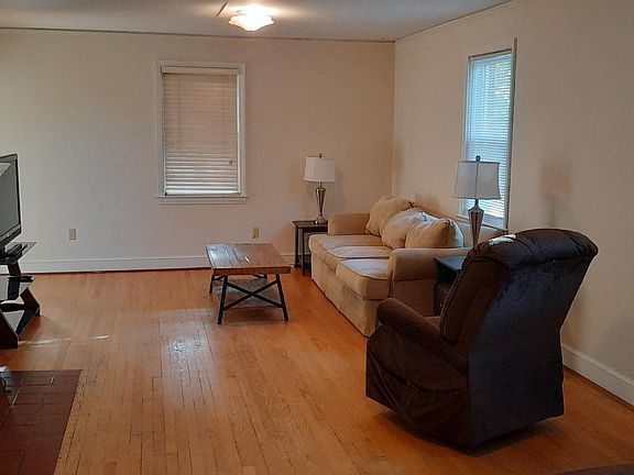 2nd image of 701 Palmer Dr