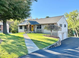 8237 Waterfall Dr, Roanoke, VA 24019