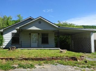 655 Sanders Ave NE, Fort Payne, AL 35967