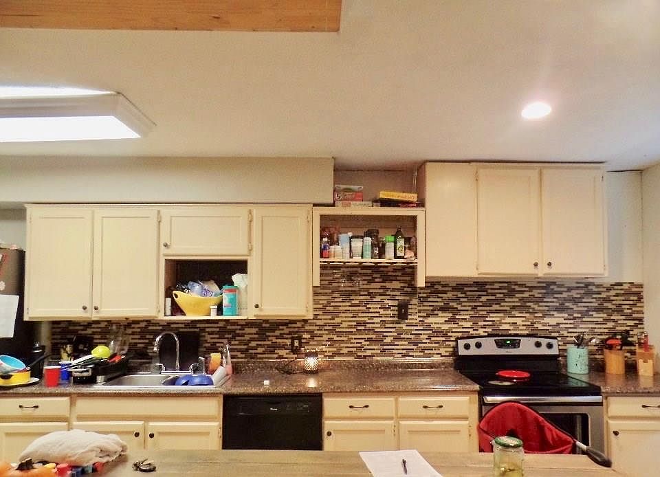 2nd image of 3103 Dorchester Dr
