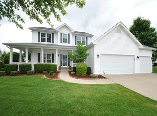 174 Huntington Crossing Dr, Saint Peters, MO 63376