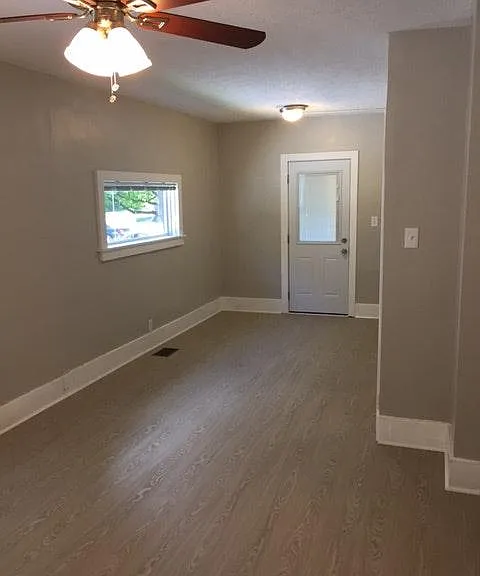 515 Camden Ave — Photo 12