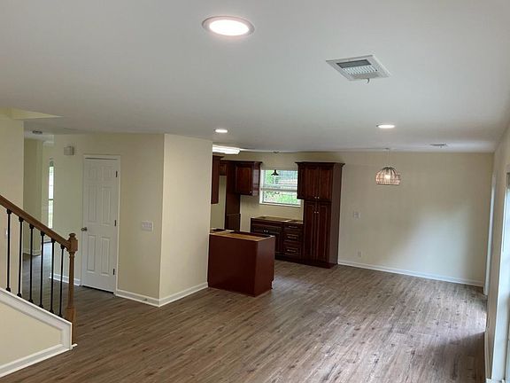 looking into kitchen and eat-in area