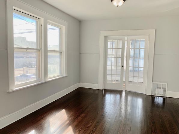 702 Brewster St #2
