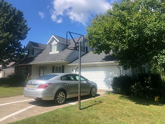 3rd image of 445 Mansfield Dr