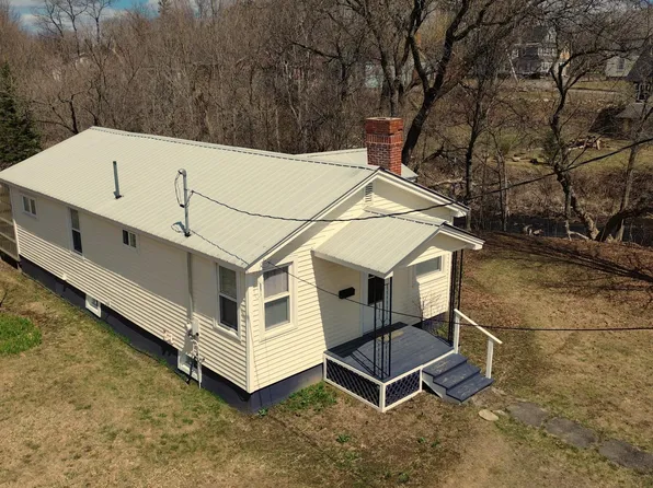 13 Green Street, Houlton, ME 04730