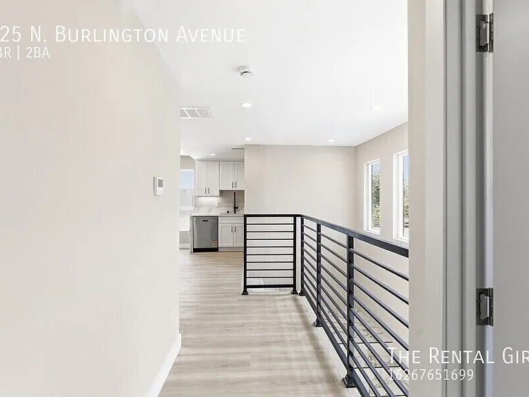 225 N Burlington Ave — Photo 11