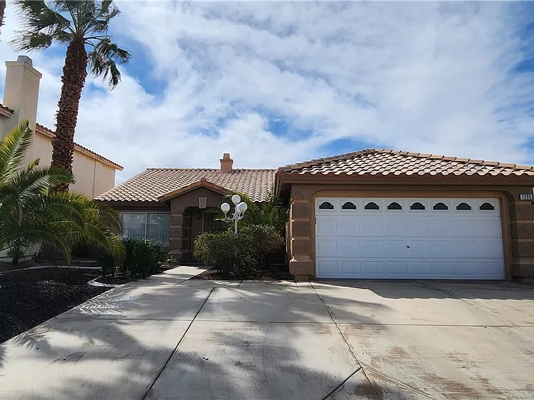 1395 Falling Snow Ave — Photo 1