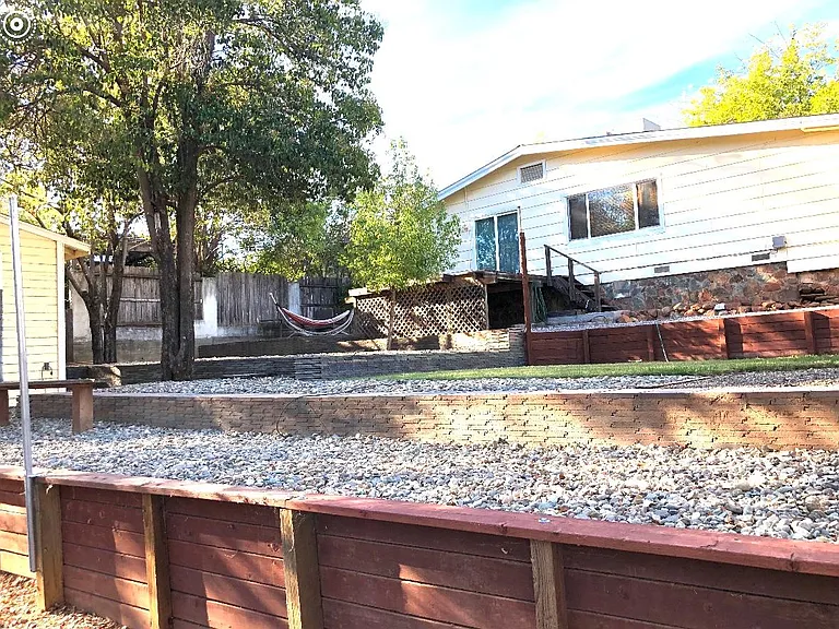 3355 Sunset Dr — Photo 7