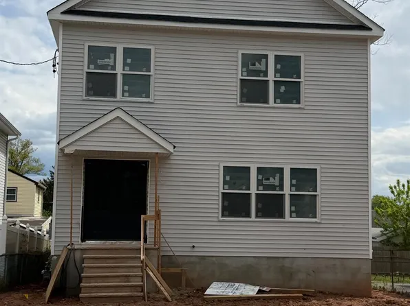 25 Fiat Ave, Iselin, NJ 08830