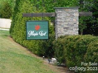 38 & 39 Maple Brook Dr, Denver, NC 28037