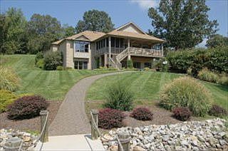 4th image of 3900 Bluewater Dr