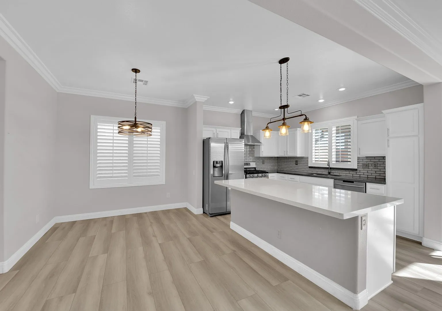 Stunning Two-Story Retreat in The Vistas at Summerlin Strip Views, Open-Concept Living & Low-Main... — Photo 3