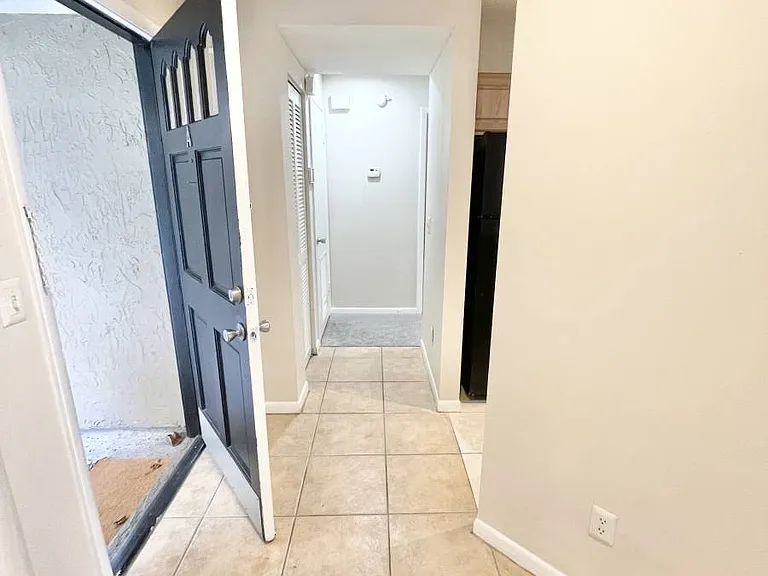 208 S Habana Ave — Photo 12
