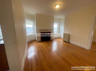 12 Ware St #33A, Cambridge, MA 02138