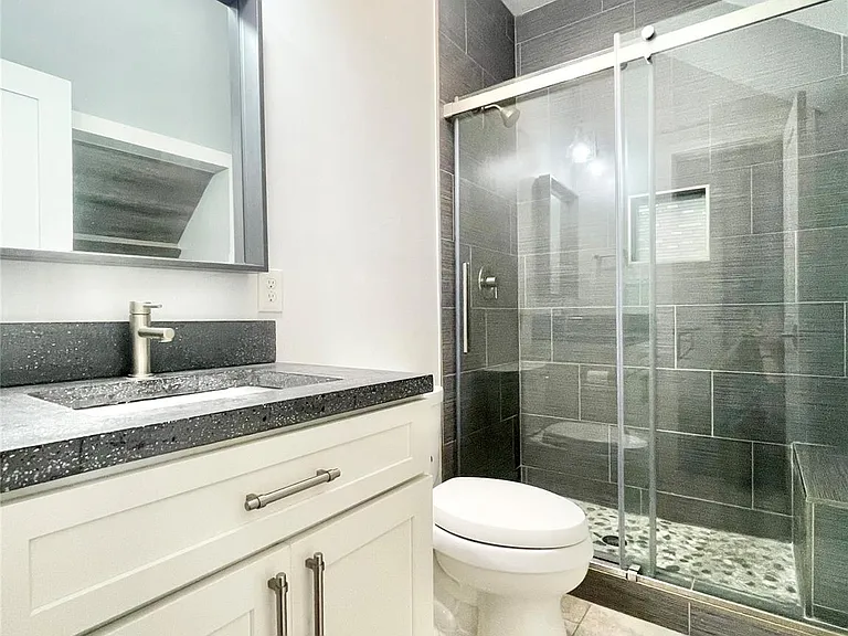 3 Maple Loft Pl — Photo 33