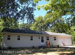 830 Roberts St, Sheffield Lake, OH