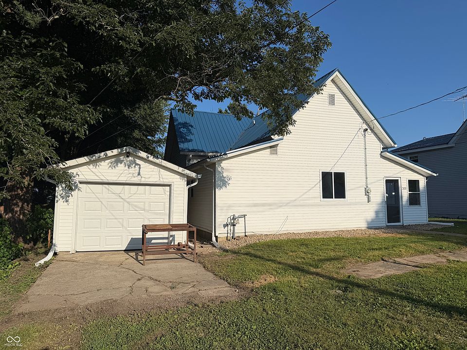 1st image of 305 2nd St