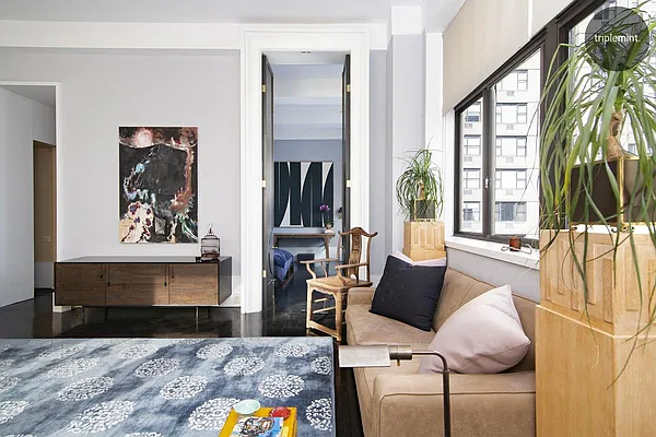 Sold by Triplemint | media 11