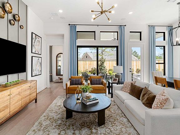 The Azalea - Family Room