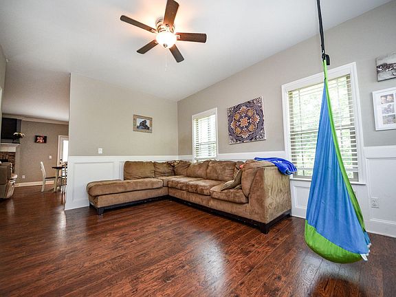 2nd image of 1138 NW Stone Gate Cir